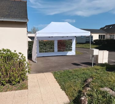 Barnum pliant sur parking pour événement