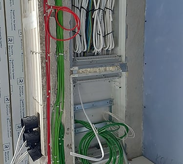 Nauja elektros instaliacija