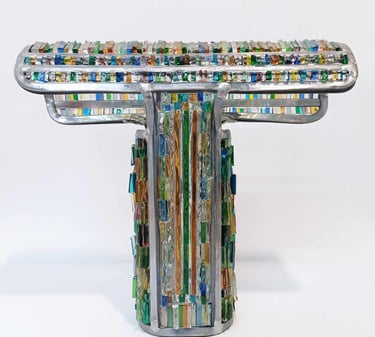 Sculpture en verre recyclé — objet d'art vitrail artisanal Paris