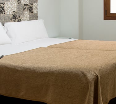 Pensión Laurel Logroño – Habitación doble cómoda y luminosa
