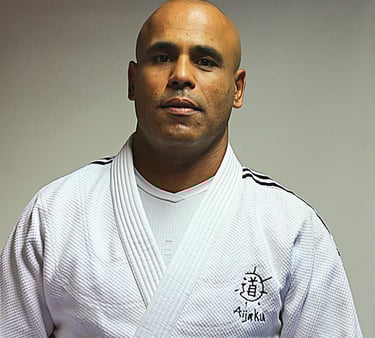 Lahouari Meslem entraineur compétition Judo club Aijaku Paris 15