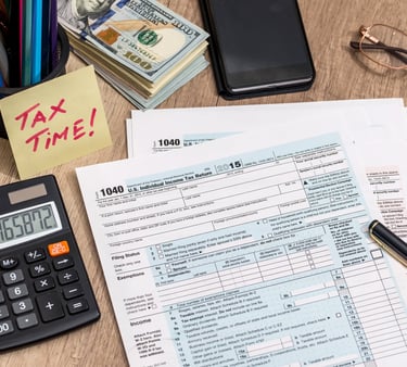 صورة توضح خدمات الاستشارات الضريبية والمحاسبية للشركات والأفراد في الكويت.