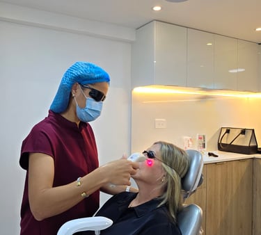 Perfil facial mostrando resultado natural de armonización facial en Santo Domingo, República Dominic