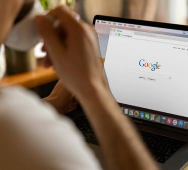 Closeup of Google search exploring the photography market in the Netherlands