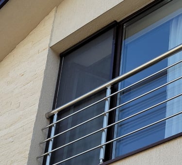 PLASE TIP RULOU CONFECTIONATE PE COMANDA ASIGURAM MASURATOARE SI MONTAJ IN BUCURESTI SI ILFOV