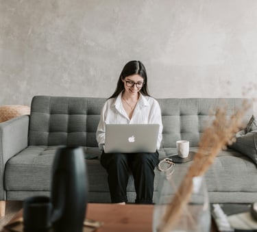 خدمة التسويق بالايميل مع المحتوى الرقمي