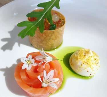 Entrée gastronomique saumon fumé citron roquette Alexis Vergnory chef les mouettes Ajaccio