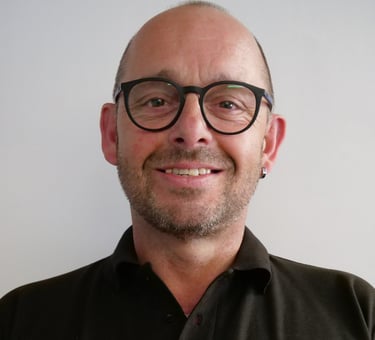 Portrait of one of our experienced instructors