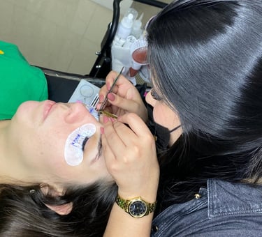 Curso Extenção de Cílios Iniciante em Cachoeiro de Itapemirim