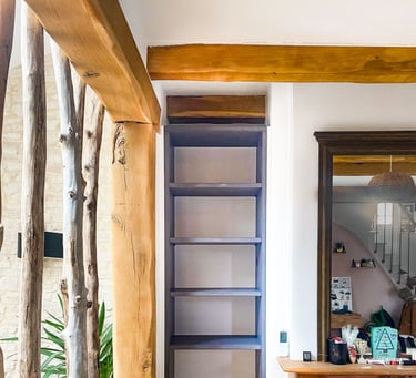 Rangement mural Shelfi – Vaucresson – Valchromat gris – intérieur lumineux