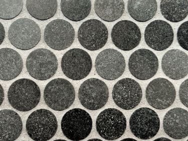 PENNY ROUNDS HONED BASALT tiles
