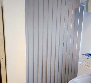Jaluzele Verticale pe comanda Sev HOME, asiguram montaj in Bucuresti. Livram in toata tara