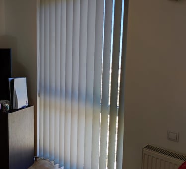 Jaluzele Verticale pe comanda Sev HOME, asiguram montaj in Bucuresti. Livram in toata tara