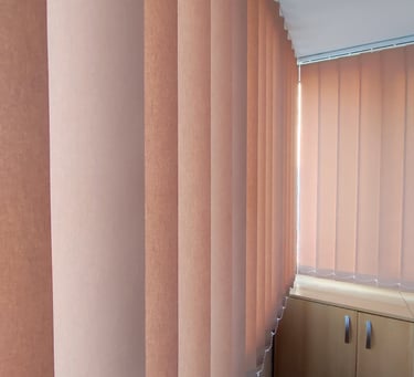 Jaluzele Verticale pe comanda Sev HOME, asiguram montaj in Bucuresti. Livram in toata tara
