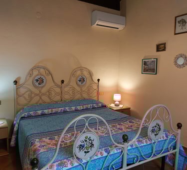 Green Room 2 for a restful night’s sleep in a quiet setting near San Pantaleo and Olbia