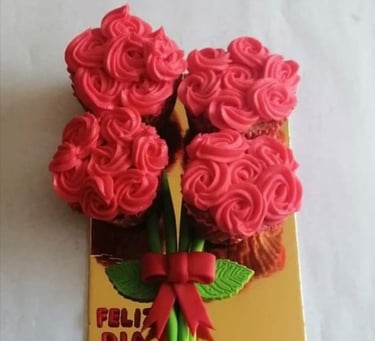 cupcake coco rosas pasteleria queti Lima
