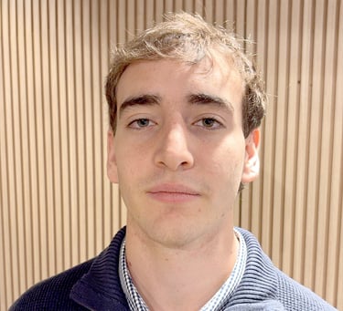 Julián Hary Beccar Varela