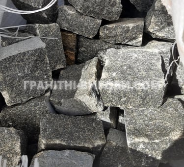 Колота гранітна бруківка габро 10*10*5