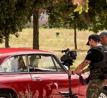 Jonathan Calero operating steadicam for a tv show