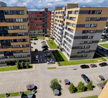 3 kambarių butas Girulių g. 12, Vilniuje - NT brokeris Andrius Velykis - NT OAZĖ