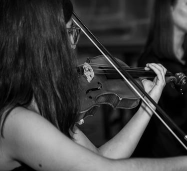 DÚO VIOLÍN Y VIOLONCHELO, FOTOGRAFÍA DE FORMOSELLE FOTOGRAFOS