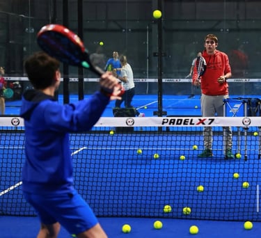 1-on-1 padel coaching session focused on technique improvement