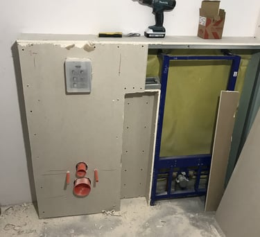 Montaż stelaża podtynkowego WC i zabudowa G-K, hydraulik trojmiasto