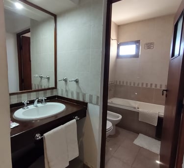 Baño y antebaño H.Doble