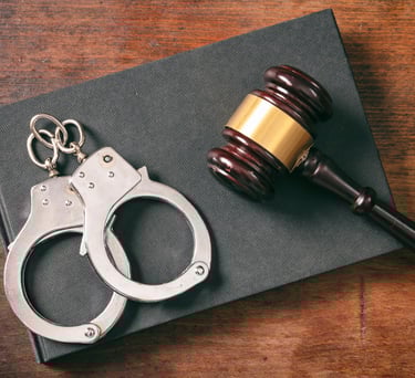 Mazo y esposas, asesoramiento en Derecho Penal.