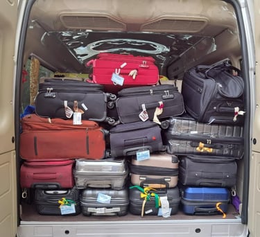 WhatsApp: +84949995959 night airport transfer service at Noi Bai Airport 