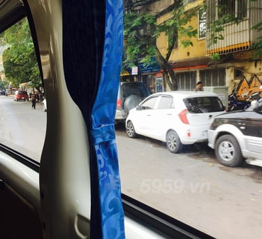 night airport transfer service at Noi Bai Airport 