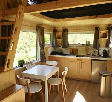 Cuisine et salle à manger Tiny-house à Saignon