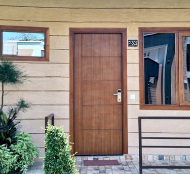 Entrance door for the premium hut