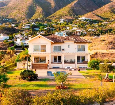 Fotografia de drone en Valtocado Mijas, realizada en marbella por la productora audiovisual 235studios