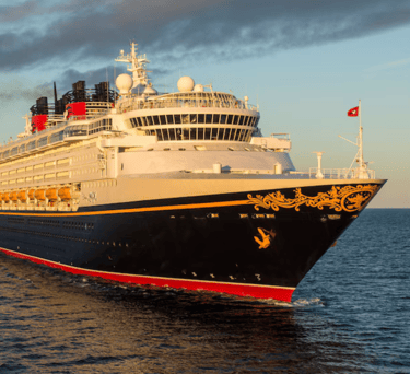 disney magic barco temático de disney cruise line navegando en el océano