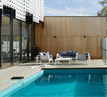 piscina limpieza Marbella Air