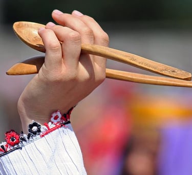 Greek spoon player