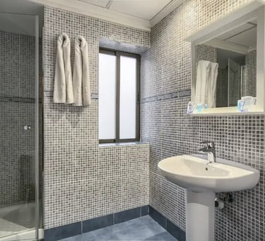 cuarto-de-baño-hotel-castilla-fuenlabrada
