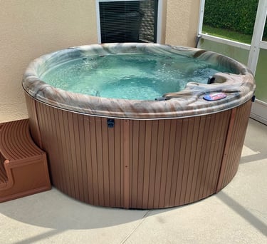 a hot tub tub in Florida