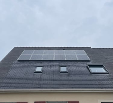 Panneaux solaires 6 kWc à Thouaré-sur-Loire, après nettoyage à l’eau pure, résultat impeccable