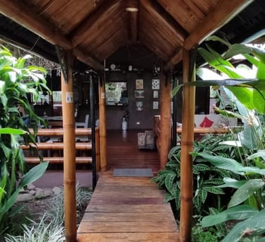 entrada principal mindo-naturaleza-bicok-hospedaje