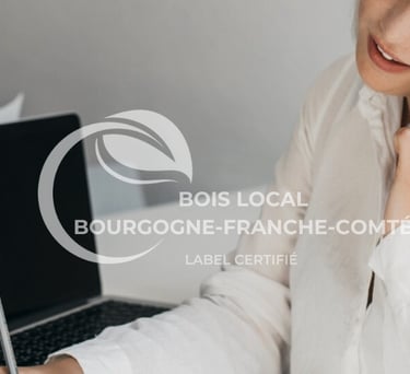 une femme qui appelle