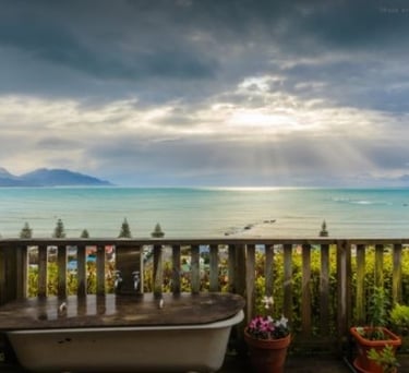 Outdoor claw-foot bath at The Studio accommodation in Kaikoura