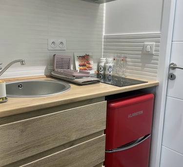 La kitchenette des Gardannes possède tout le nécessaire pour faire la cuisine.