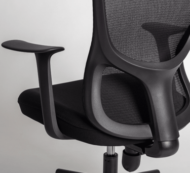 Detalle de respaldo, brazos y soporte lumbar de silla Axis