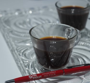 2 cafés servis par l'agence PBEEvolut dans le cadre d'un rendez-vous client 