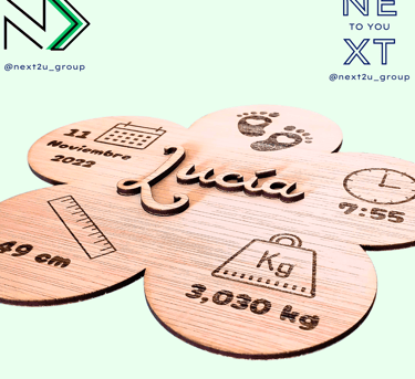 Natalicio personalizado de madera grabado a máquina