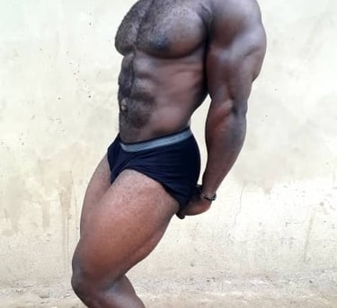 Abuja bodybuilder side triceps pose