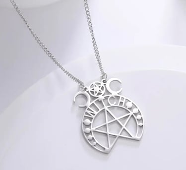pendentif triple lune pentacle witch collier esoterisme gothique occult 