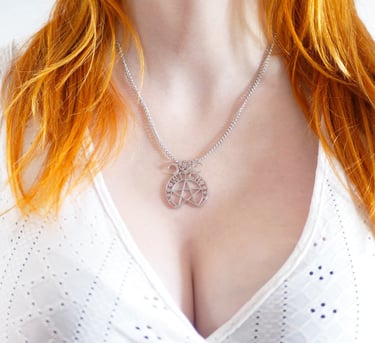 pendentif triple lune pentacle sorcière witch gothique dark magie